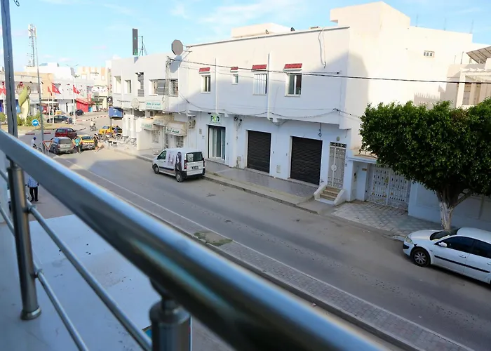 A 2 Pas De La Medina